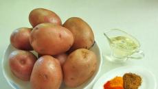 Запекаем сытный картофель в деревенском стиле в духовке (3 простых рецепта) Картофель дольками по деревенски запеченный в духовке