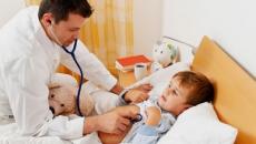 बिना बुखार वाले बच्चे में लगातार खांसी, कोमारोव्स्की उपचार
